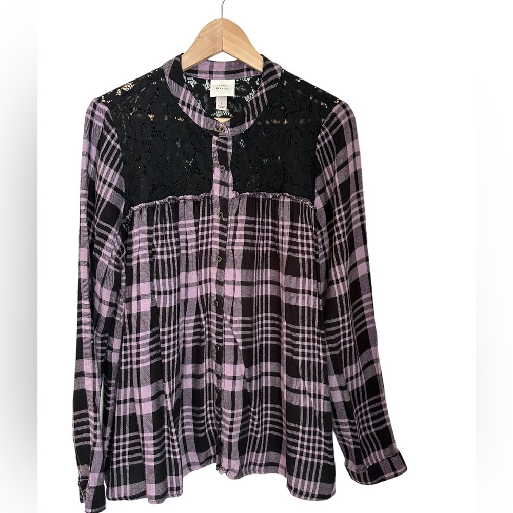 Knox Rose Shirts Womens Plaid Button Down Shirt with Black Lace Size: L